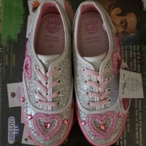 Girls shoes